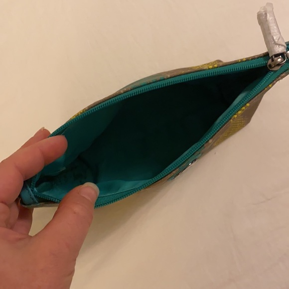 Tory Burch makeup bag - Picture 4 of 4